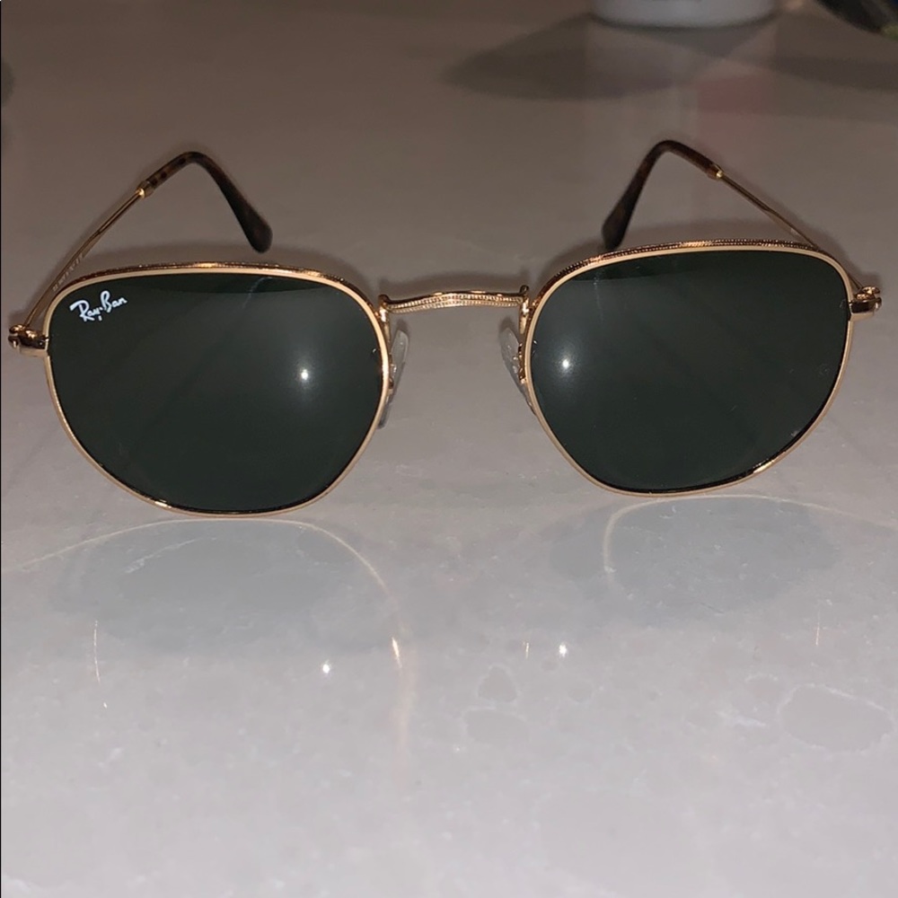 Hexagonal flat raybans